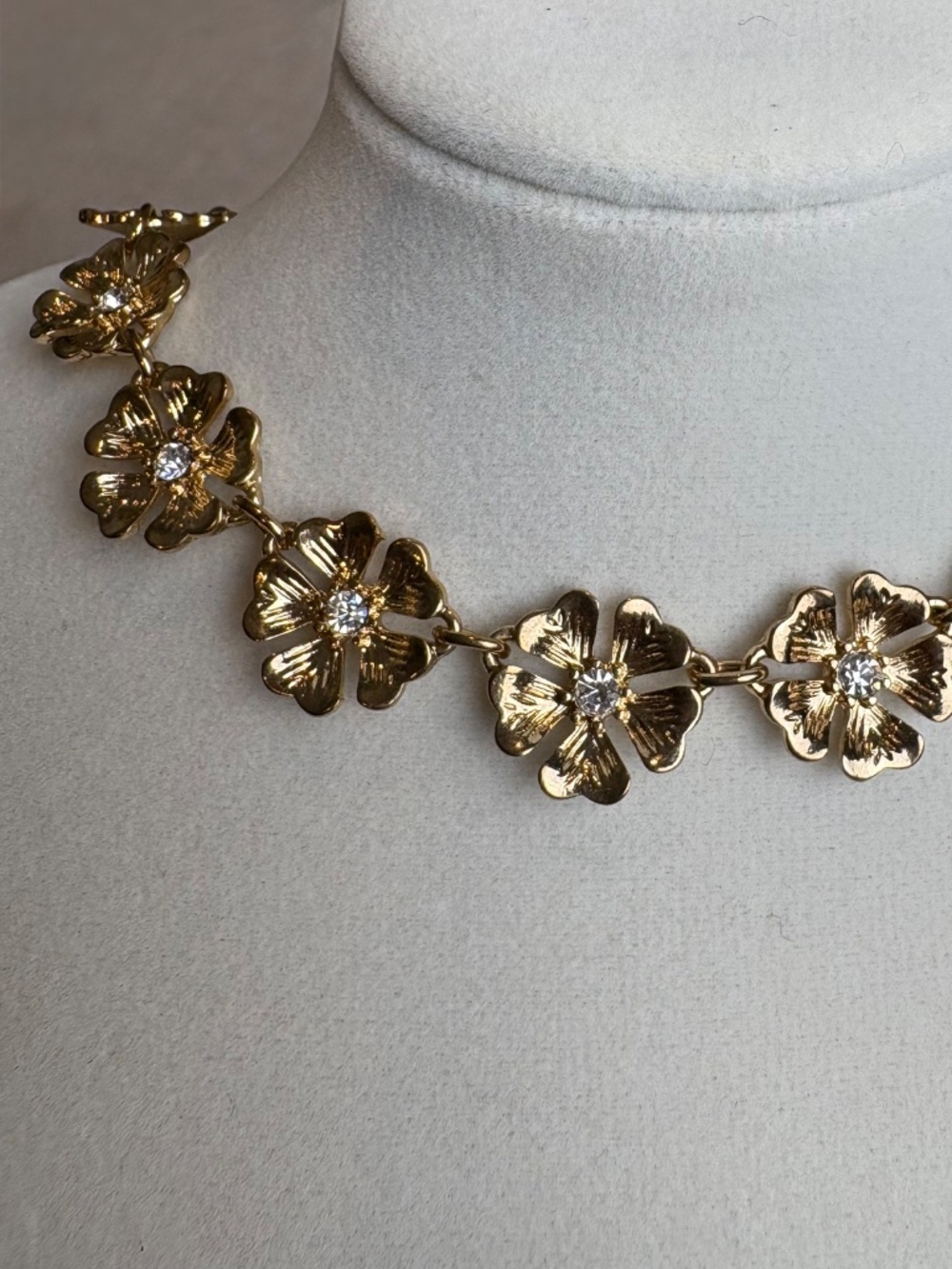 Clover Flower Necklace with Crystals in Gold Tone